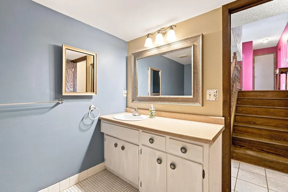 7565 Paul Road Woodbury, MN 55125