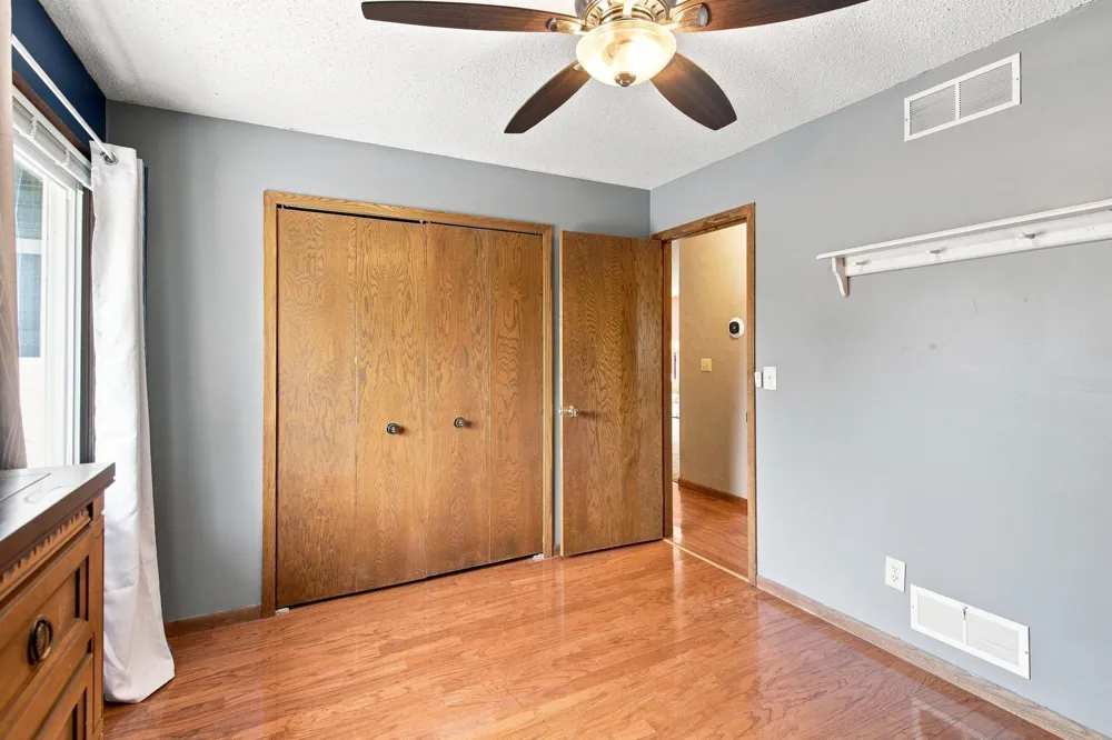 7565 Paul Road Woodbury, MN 55125