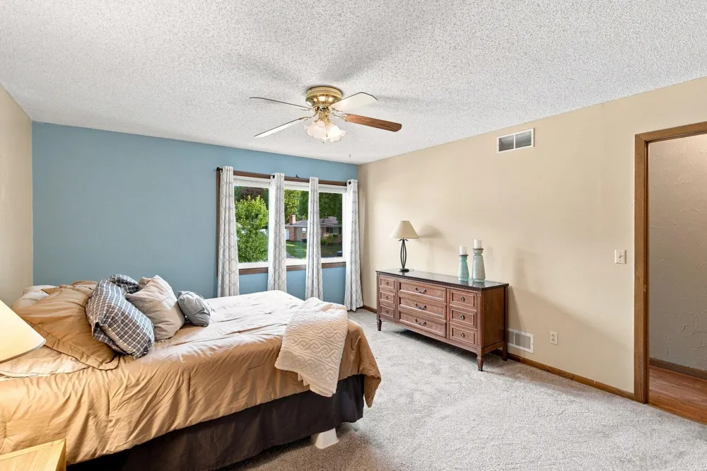 7565 Paul Road Woodbury, MN 55125