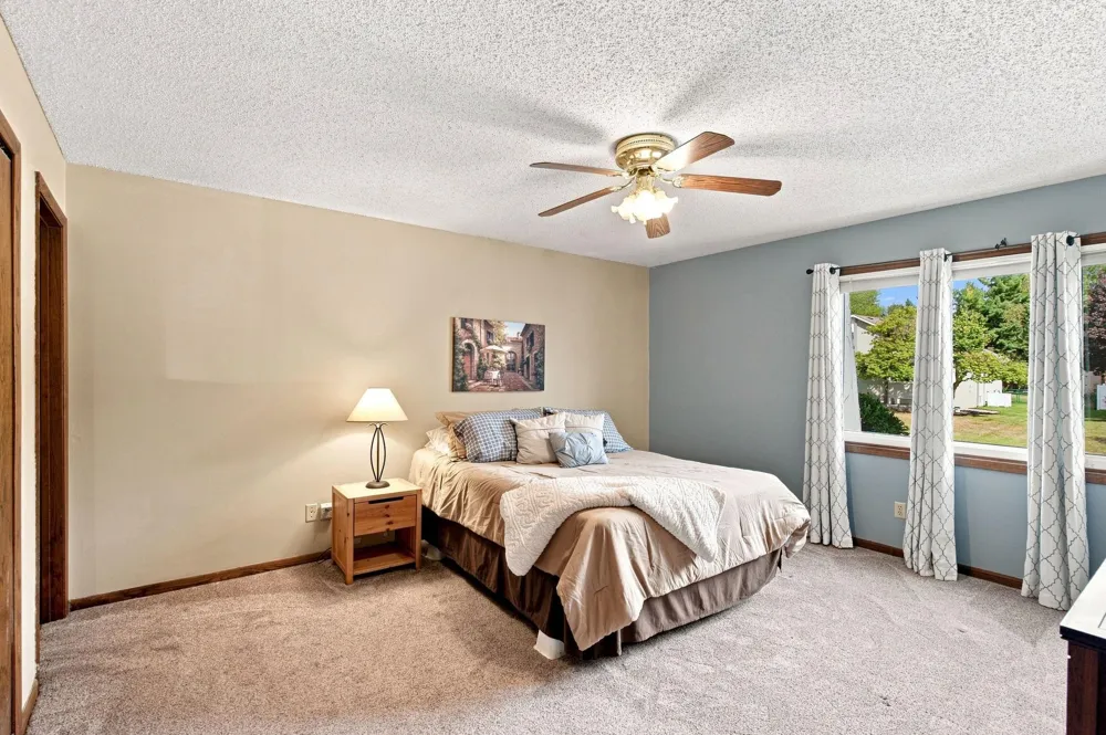 7565 Paul Road Woodbury, MN 55125
