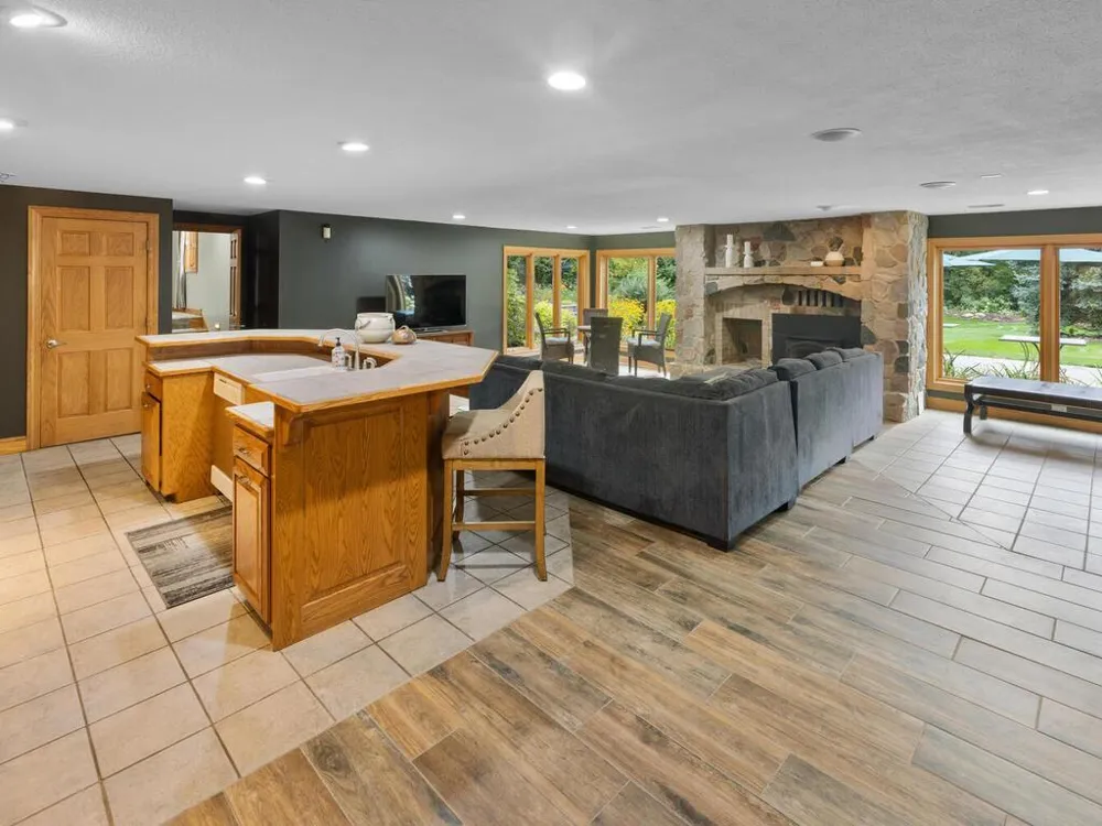 20025 Jeffrey Avenue Forest Lake, MN 55025
