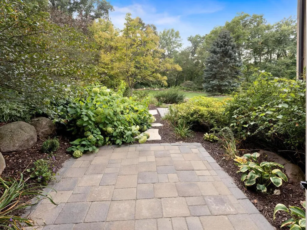 20025 Jeffrey Avenue Forest Lake, MN 55025