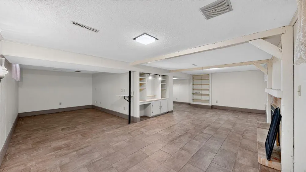 115 1st Street SE Plainview, MN 55964
