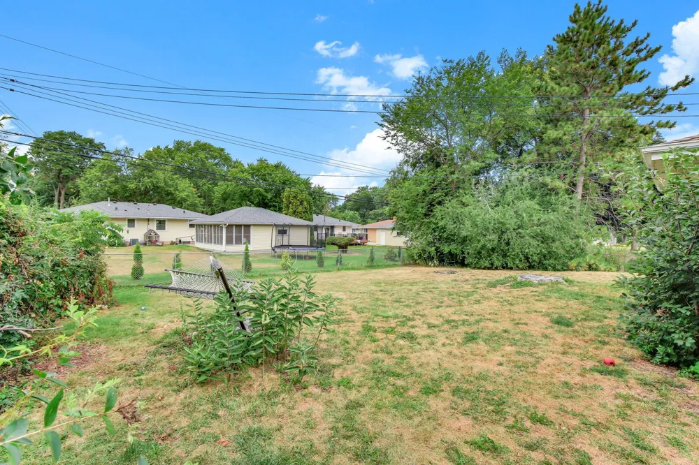 2801 Galtier Street Roseville, MN 55113