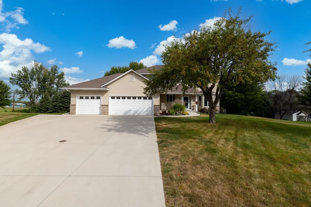 21386 Goldenrod Circle Rogers, MN 55374
