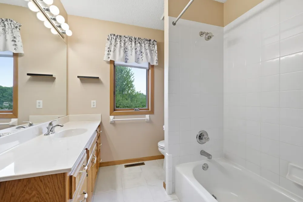 21386 Goldenrod Circle Rogers, MN 55374