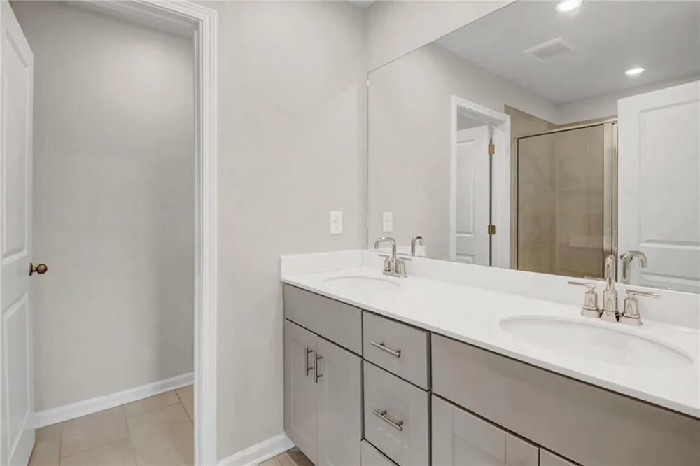 1402 Vayda Court Marietta, GA 30066