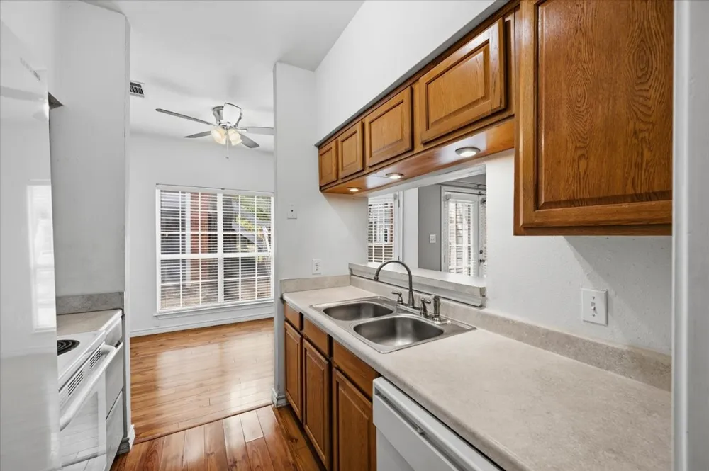 1300 Cantor Drive #130 Arlington, TX 76011