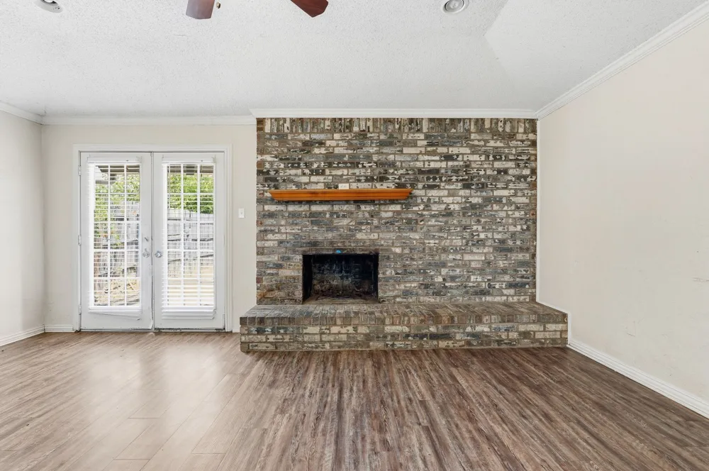 6017 Sundown Drive Watauga, TX 76148