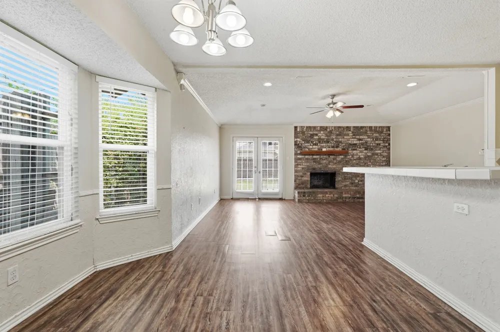 6017 Sundown Drive Watauga, TX 76148