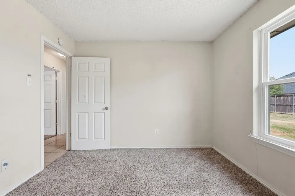 6017 Sundown Drive Watauga, TX 76148