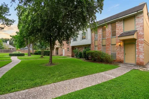 427 Sunset Drive #7