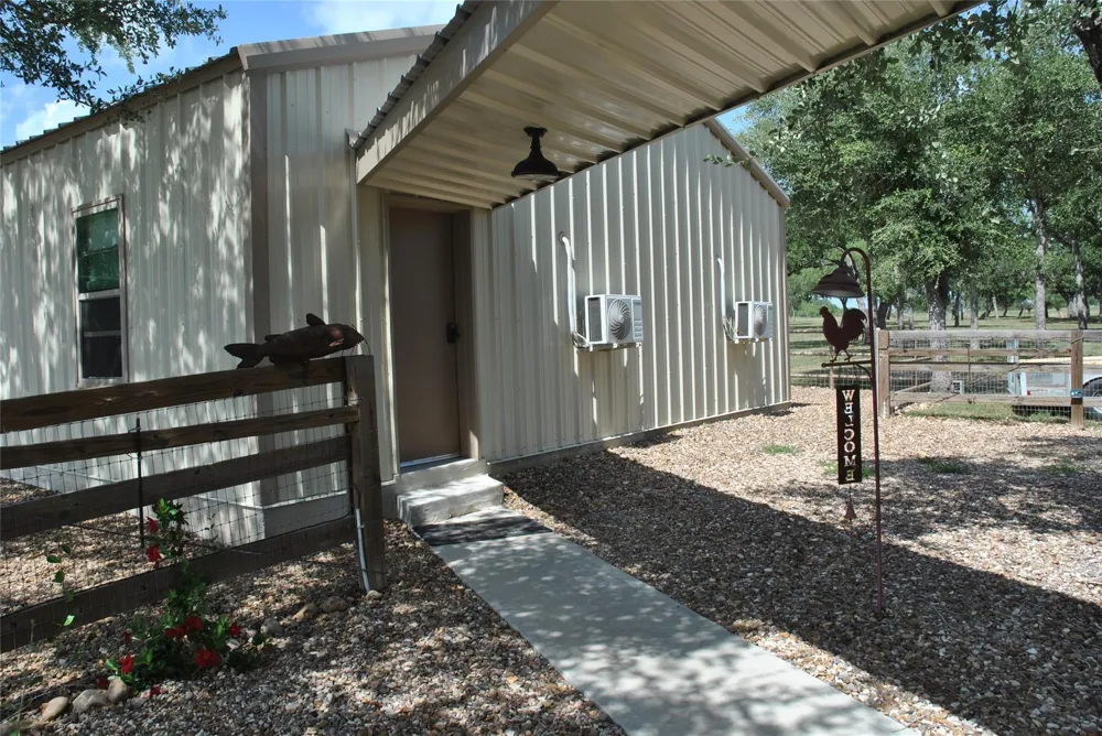 17377 Highway 87 Victoria, TX 77976