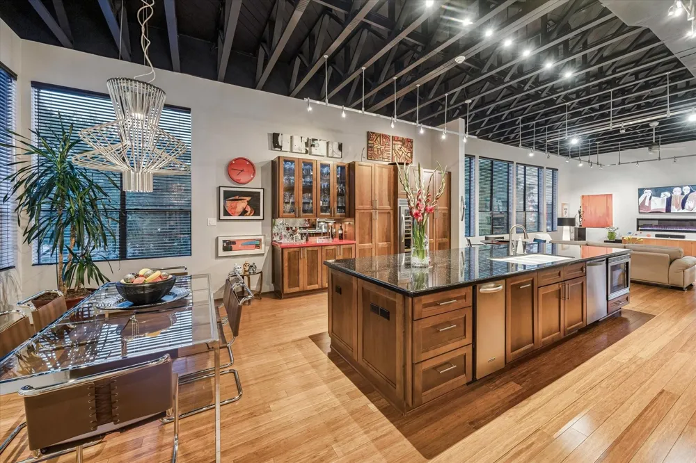 2608 Montrose Boulevard Houston, TX 77006