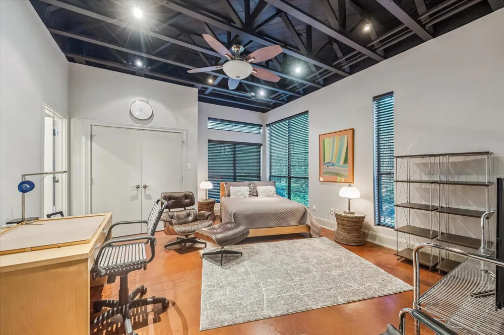 2608 Montrose Boulevard Houston, TX 77006