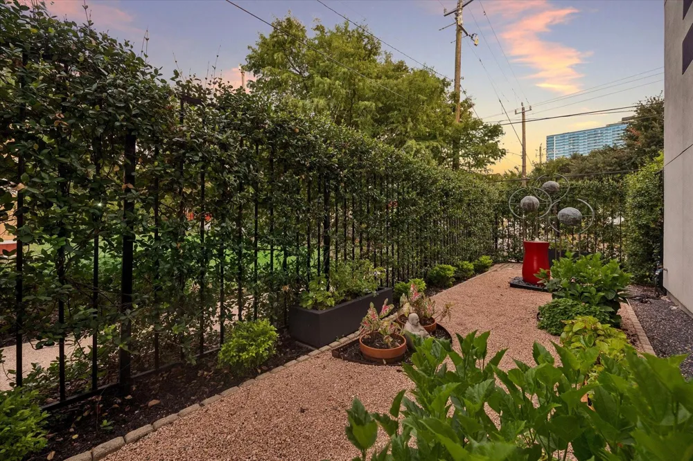 2608 Montrose Boulevard Houston, TX 77006