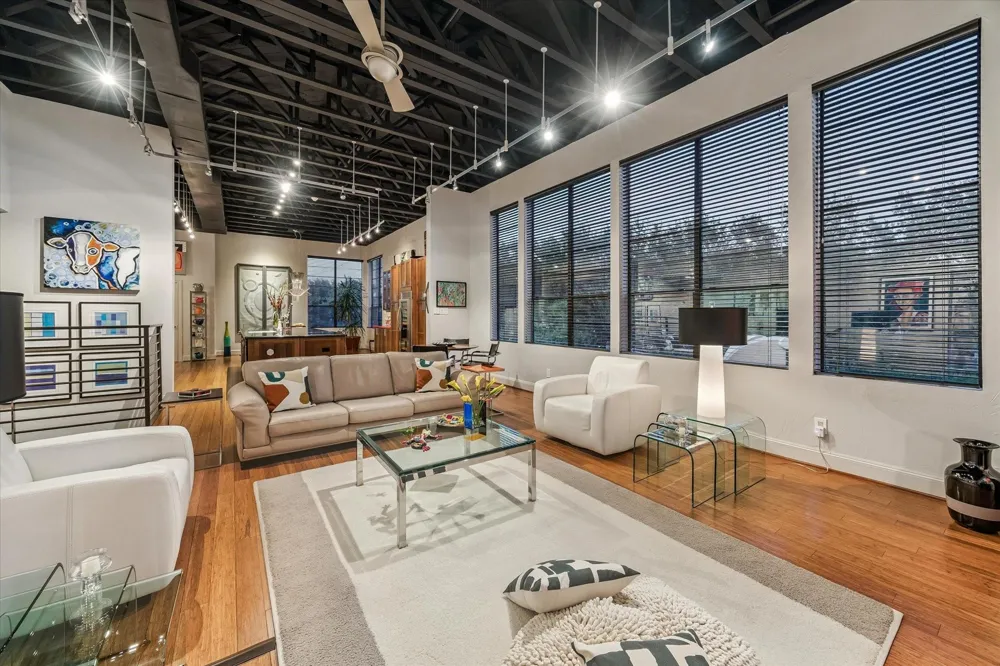 2608 Montrose Boulevard Houston, TX 77006