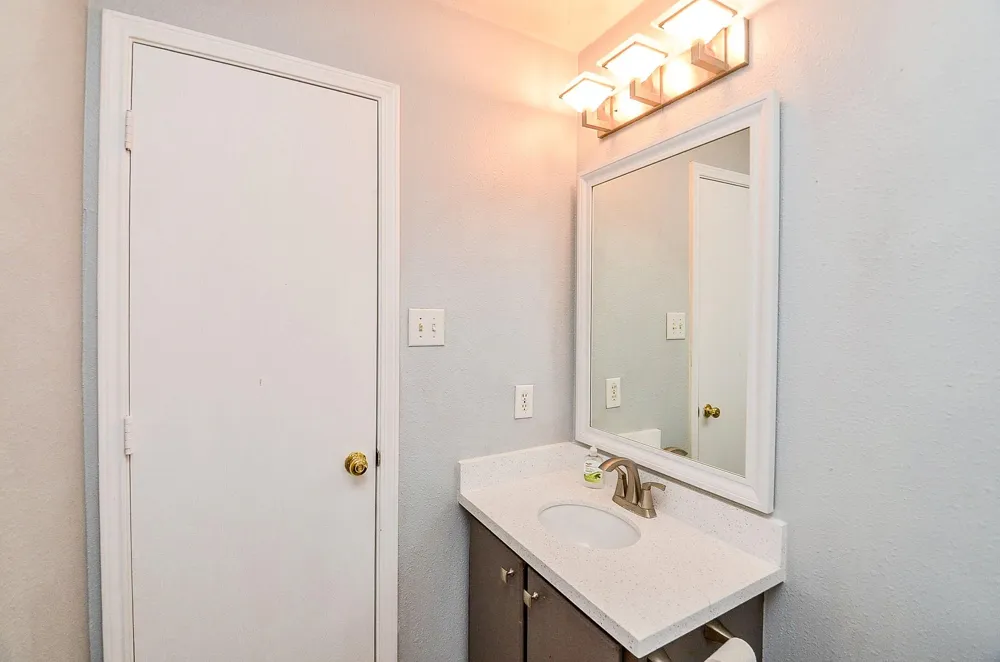 1910 Poco Drive Missouri City, TX 77489