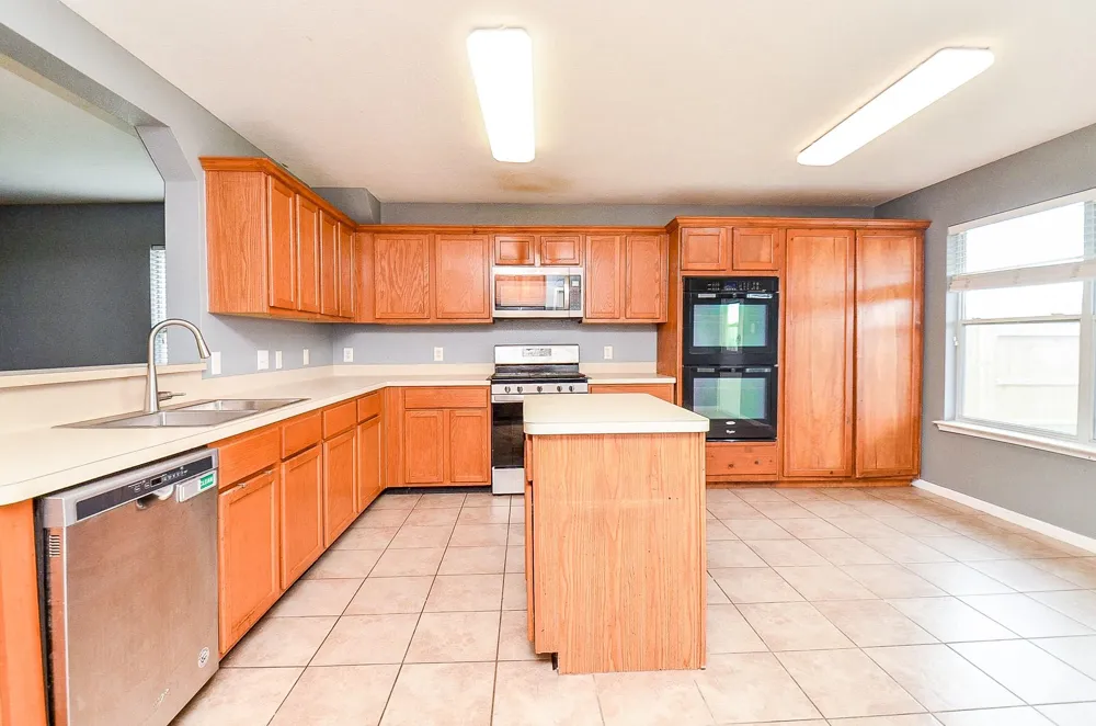 1910 Poco Drive Missouri City, TX 77489