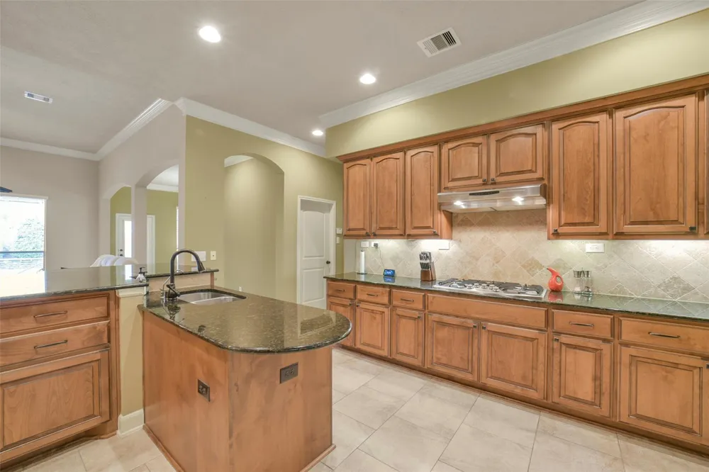 21214 Redcrest Manor Drive Richmond, TX 77406