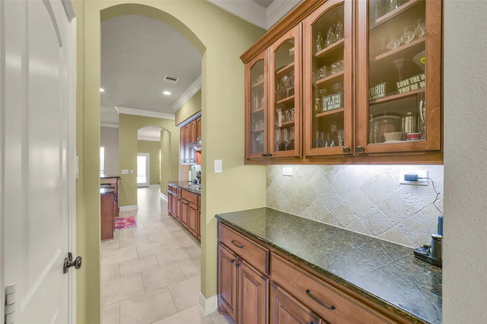 21214 Redcrest Manor Drive Richmond, TX 77406