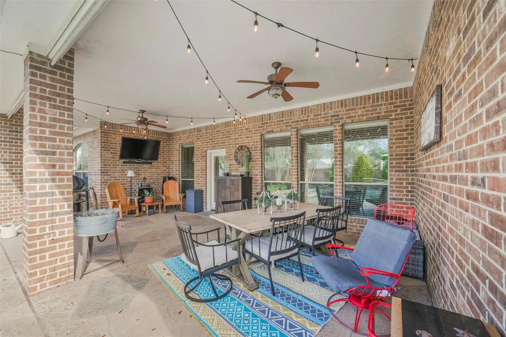 21214 Redcrest Manor Drive Richmond, TX 77406