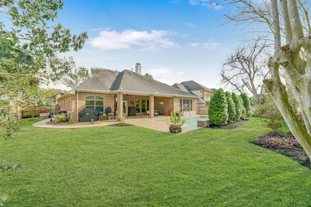 21214 Redcrest Manor Drive Richmond, TX 77406