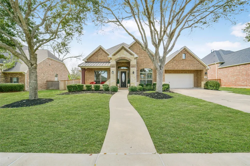 21214 Redcrest Manor Drive Richmond, TX 77406