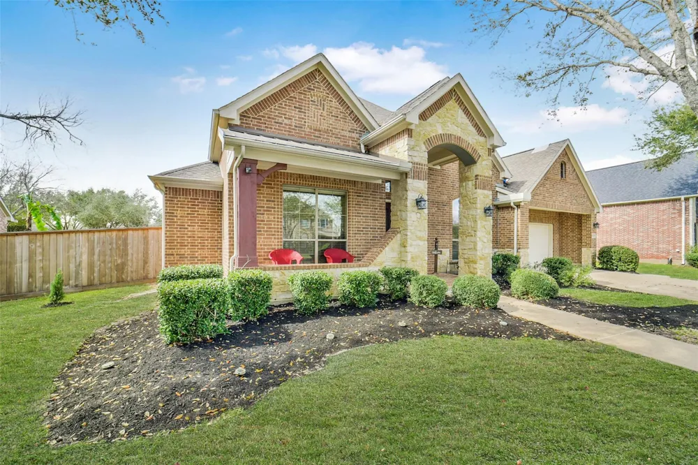 21214 Redcrest Manor Drive Richmond, TX 77406