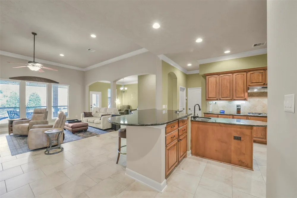 21214 Redcrest Manor Drive Richmond, TX 77406