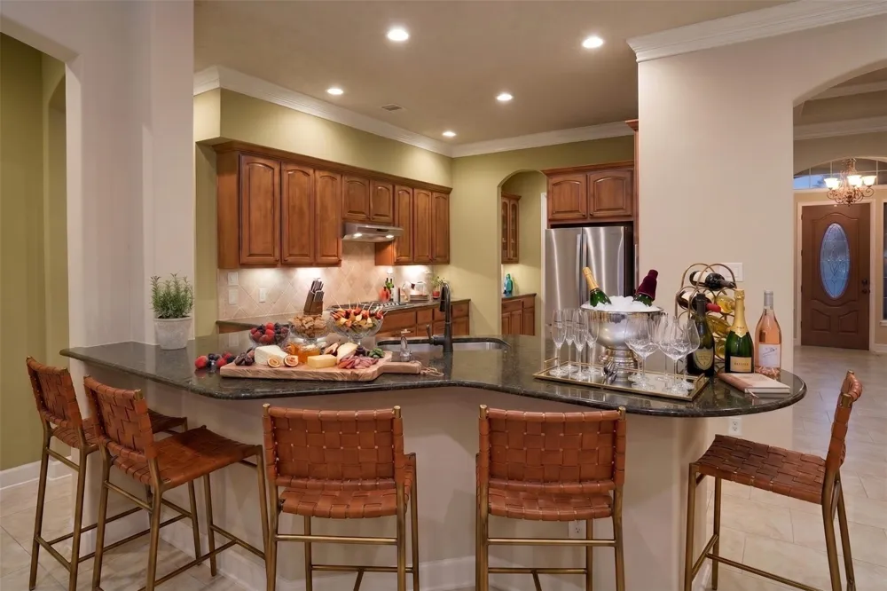 21214 Redcrest Manor Drive Richmond, TX 77406