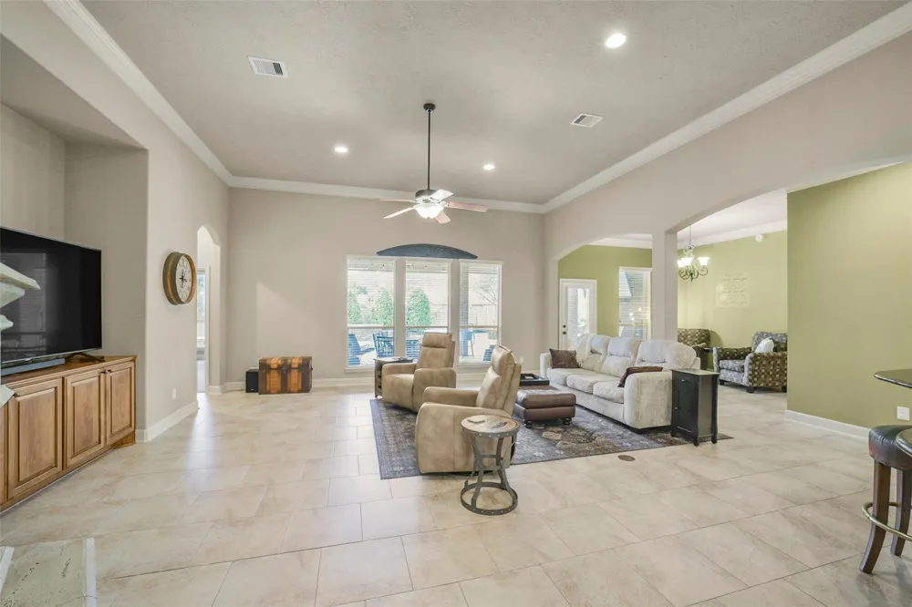 21214 Redcrest Manor Drive Richmond, TX 77406