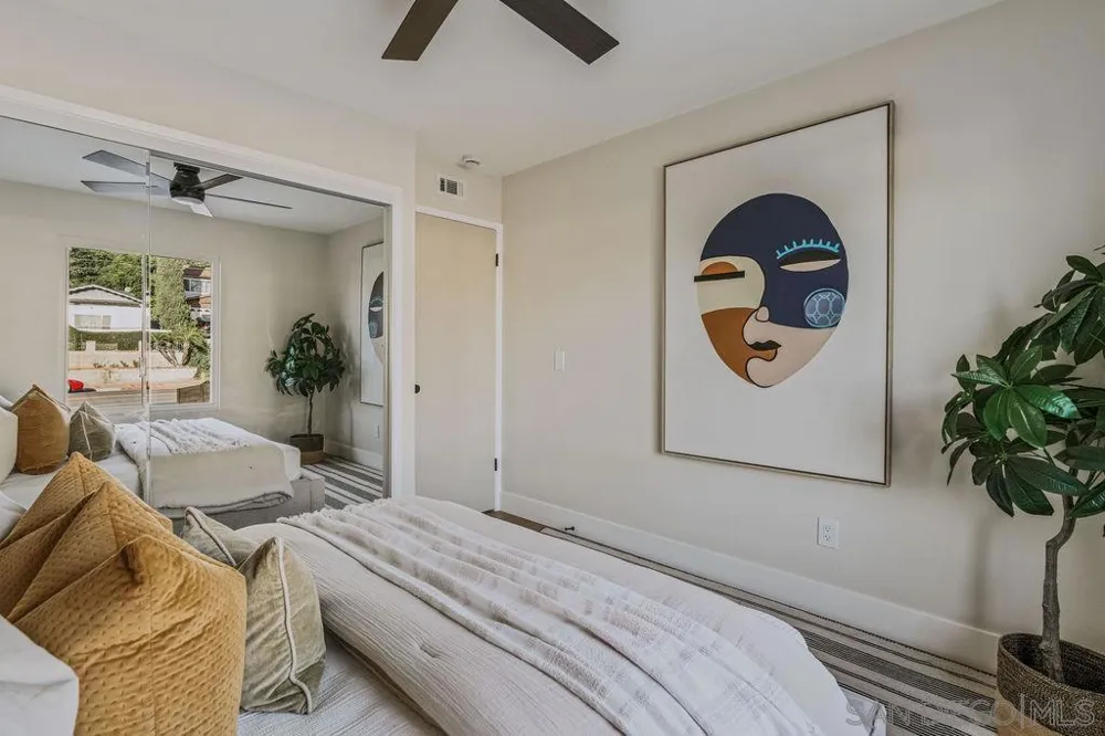 5994 Amaya Dr La Mesa, CA 91942