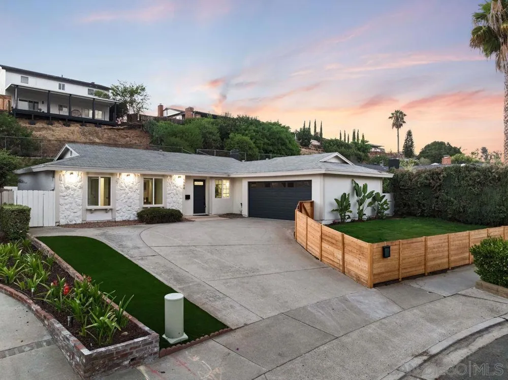 5994 Amaya Dr La Mesa, CA 91942