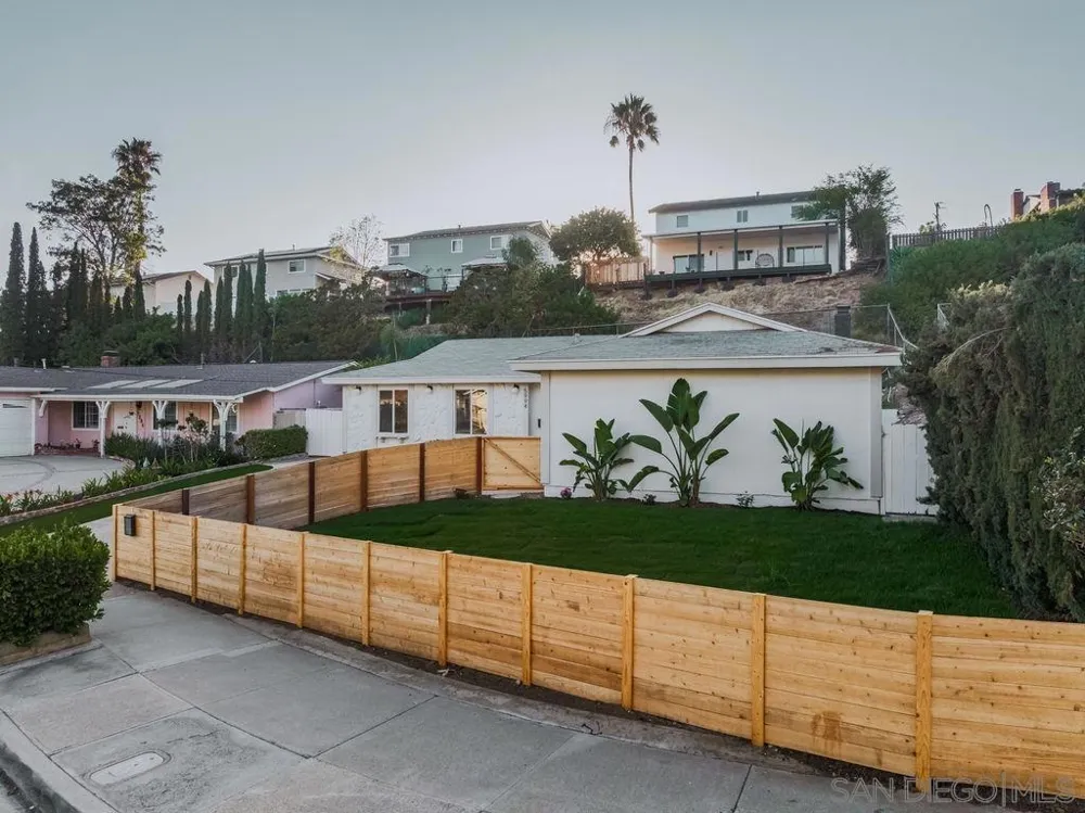 5994 Amaya Dr La Mesa, CA 91942