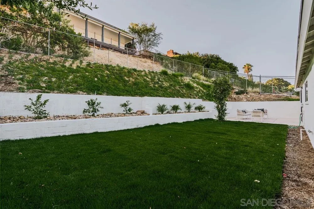 5994 Amaya Dr La Mesa, CA 91942