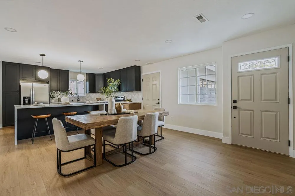 5994 Amaya Dr La Mesa, CA 91942