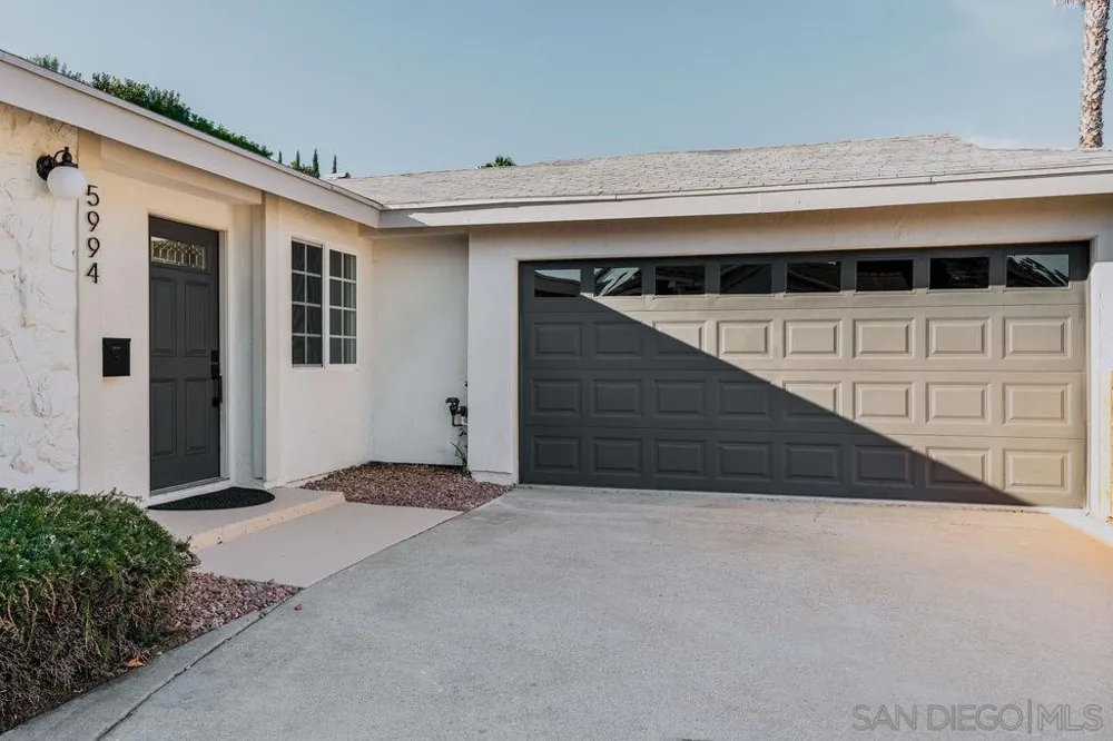 5994 Amaya Dr La Mesa, CA 91942