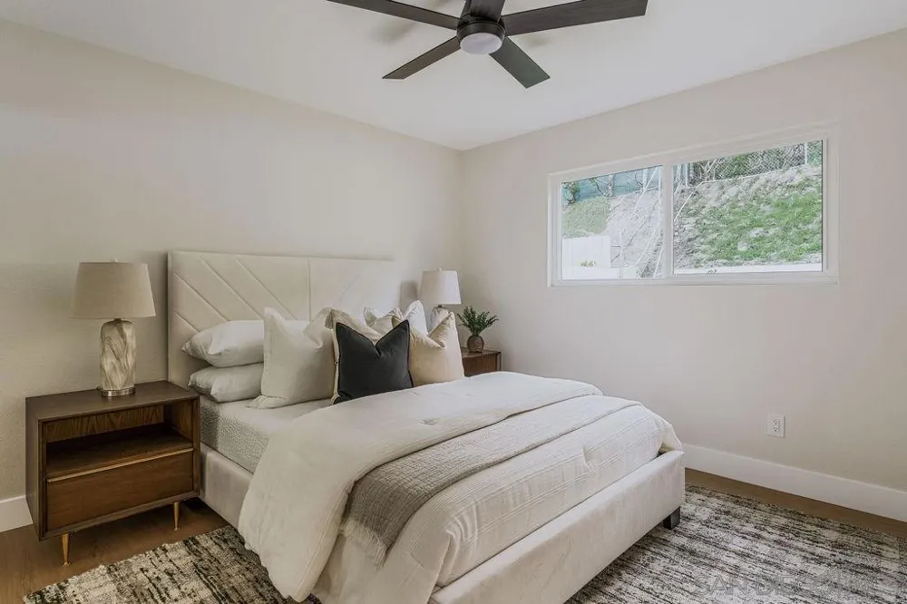 5994 Amaya Dr La Mesa, CA 91942
