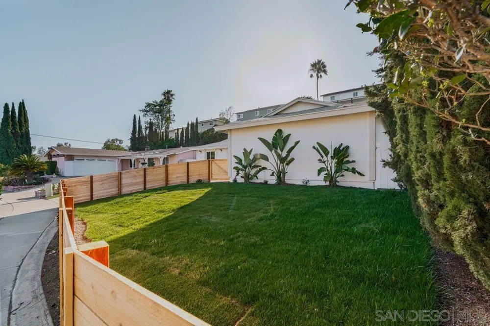5994 Amaya Dr La Mesa, CA 91942