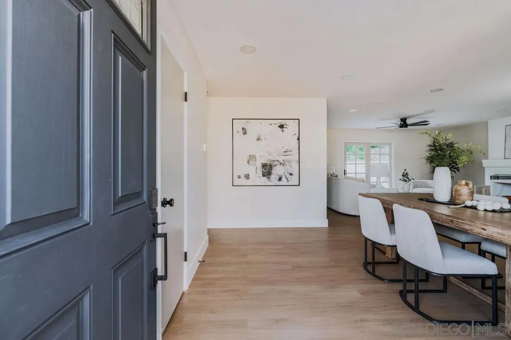 5994 Amaya Dr La Mesa, CA 91942