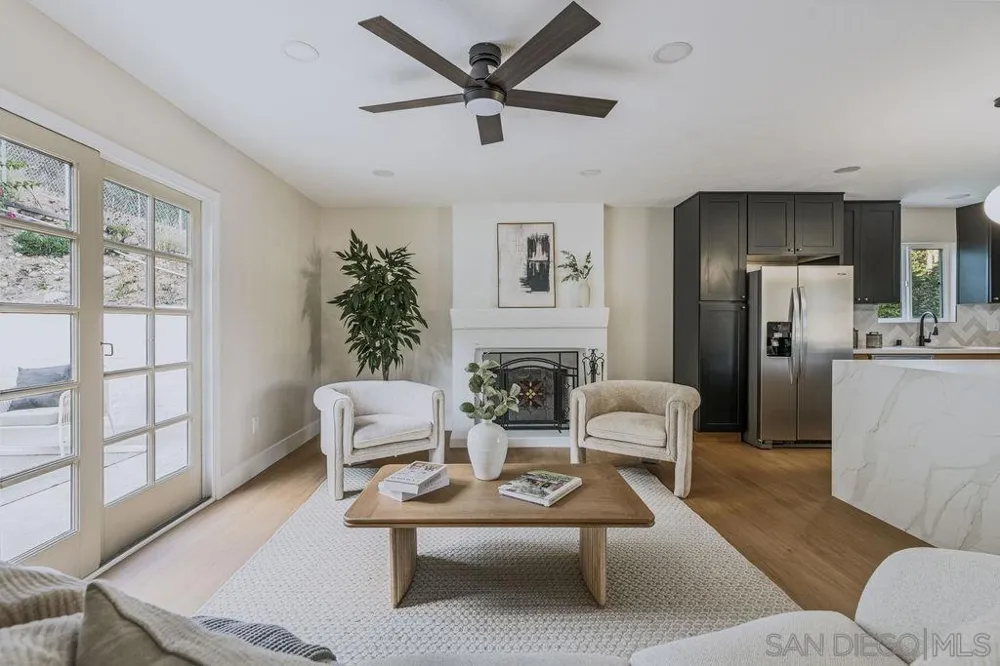 5994 Amaya Dr La Mesa, CA 91942