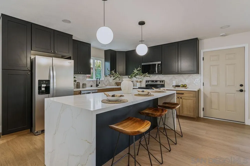 5994 Amaya Dr La Mesa, CA 91942