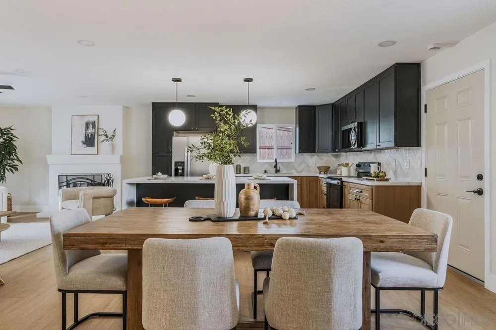 5994 Amaya Dr La Mesa, CA 91942
