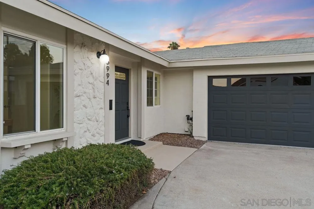 5994 Amaya Dr La Mesa, CA 91942
