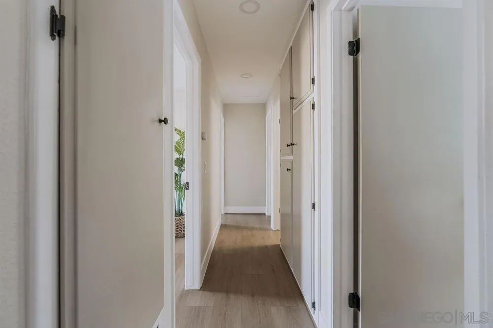 5994 Amaya Dr La Mesa, CA 91942