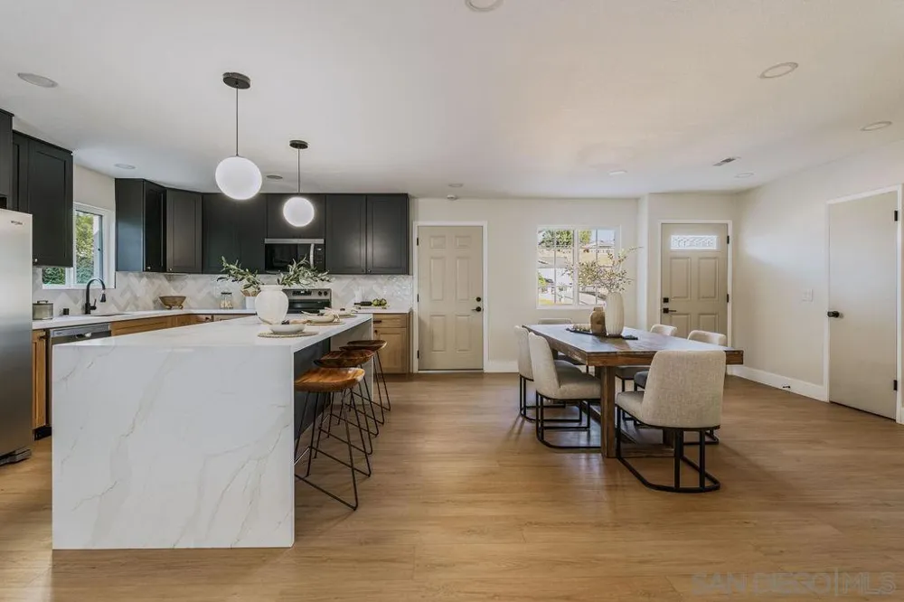 5994 Amaya Dr La Mesa, CA 91942