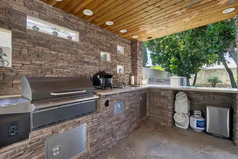 5150 Harmony Lane La Mesa, CA 91941