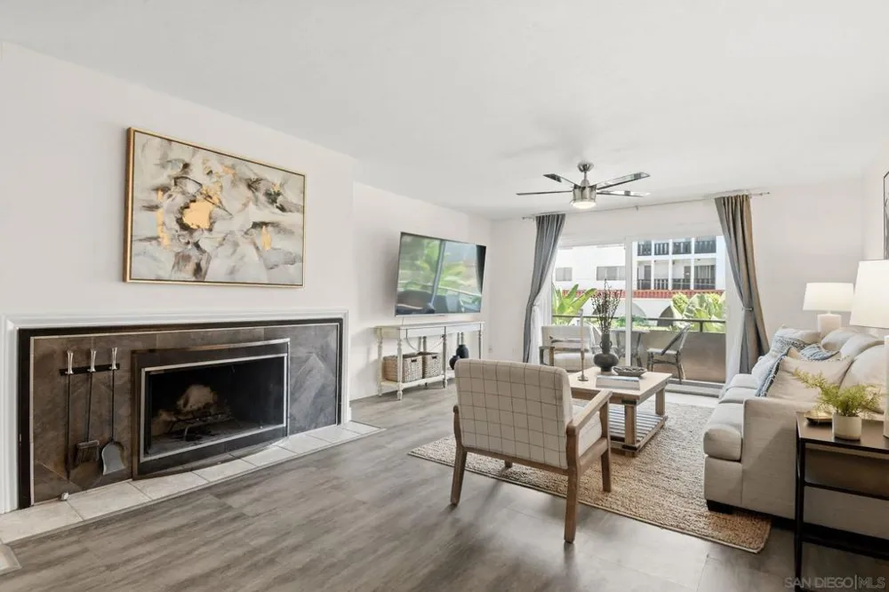 3940 Dove Street #204 San Diego, CA 92103