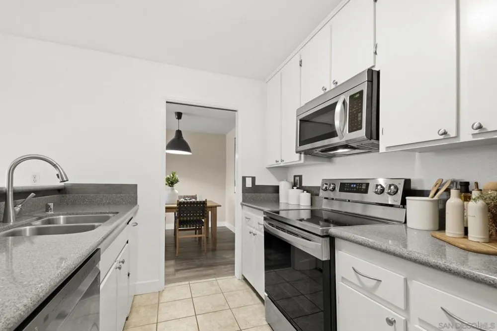 3940 Dove Street #204 San Diego, CA 92103